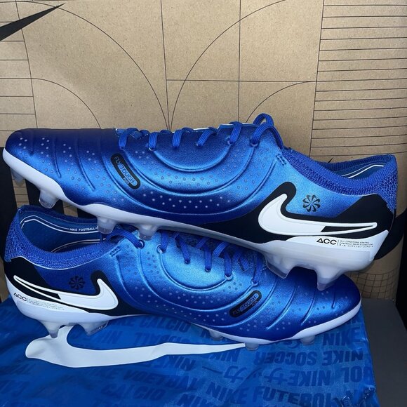 Athletic_Shoes